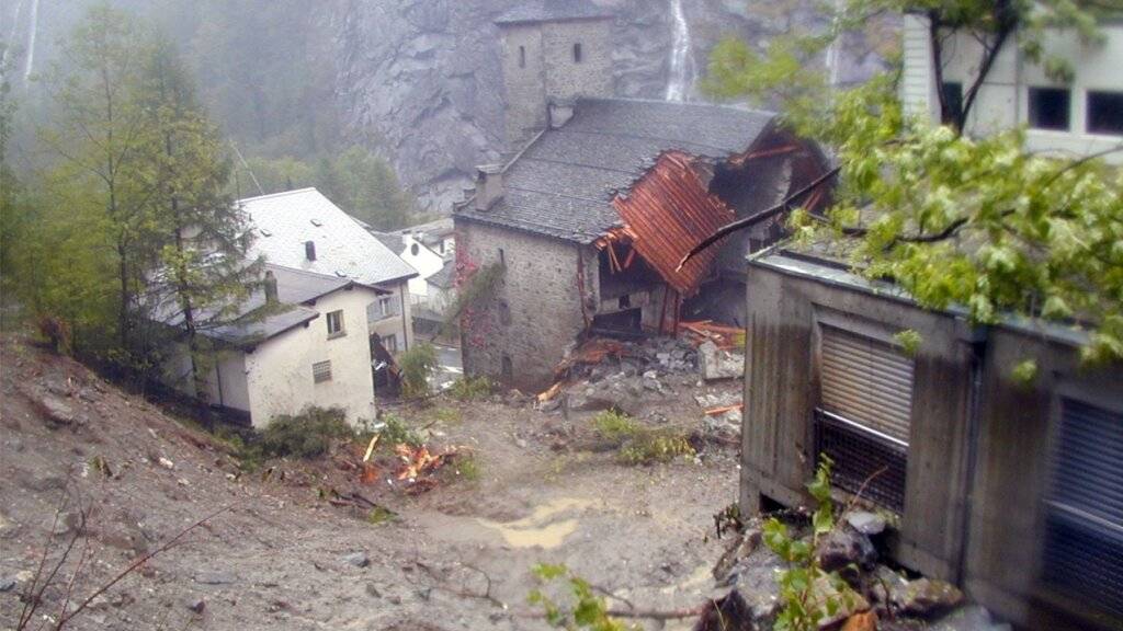 Das Oberwalliser Dorf Gondo wurde vor 25 Jahren durch eine Schlammlawine grösstenteils zerstört. Das Unglück forderte dreizehn Todesopfer. (Archivbild)