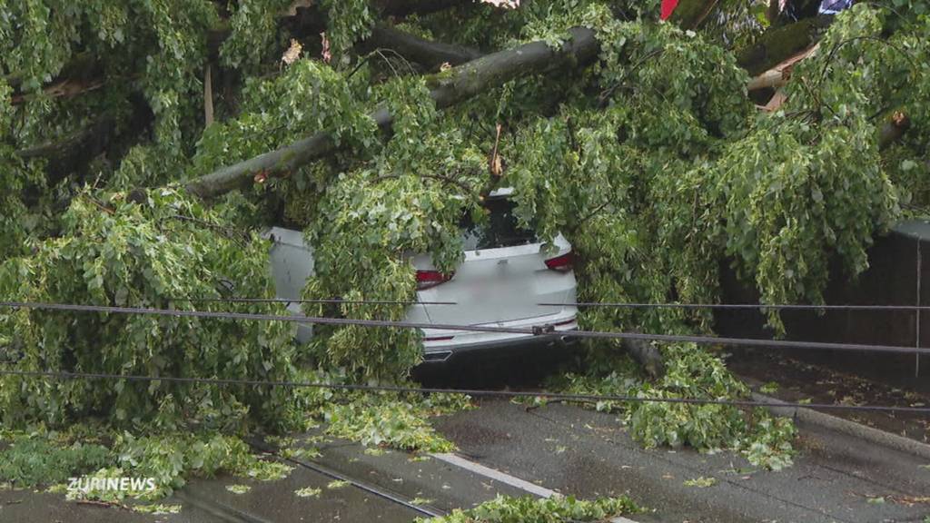 Mega-Sturm trifft Zürich mit voller Wucht