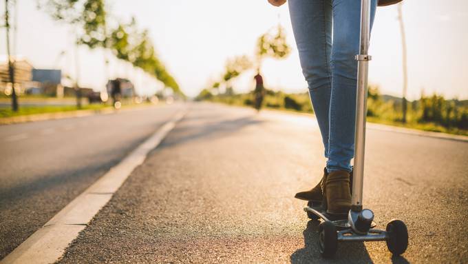 19-Jährige angefahren und abgehauen