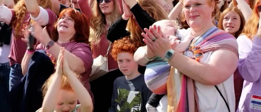 Tausende feiern ihre roten Haare an Festival in Niederlanden