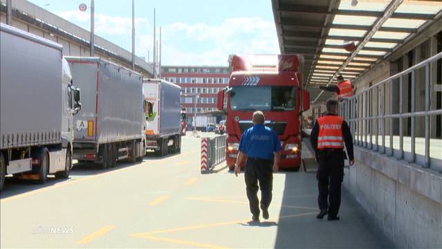 Zu teuer: Schweizer LKW-Fahrer auf Abstellgleis