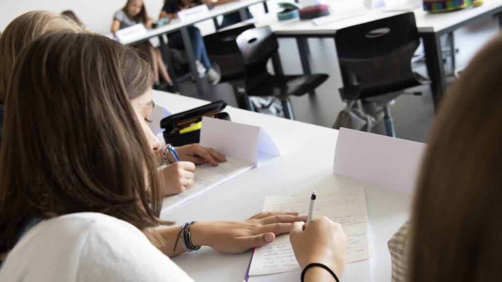 Der Zürcher Kantonsrat will, dass in Uetikon am See nicht nur eine neue Kantonsschule, sondern auch eine neue Berufsfachschule gebaut wird. Der Regierungsrat wollte die Berufsfachschule erst später bauen. (Symbolbild)