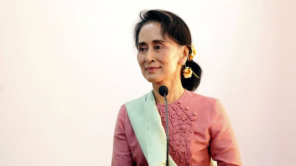 Friedensnobelpreisträgerin Aung San Suu Kyi übernimmt in Myanmars neuer Regierung den Posten der Staatsberaterin, zudem wird sie Aussenministerin des Landes.