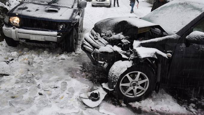 36 Unfälle: Schnee überfordert Bündner