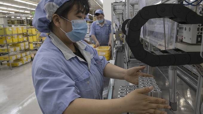 Chinas Industrie steigert Produktion stärker als erwartet