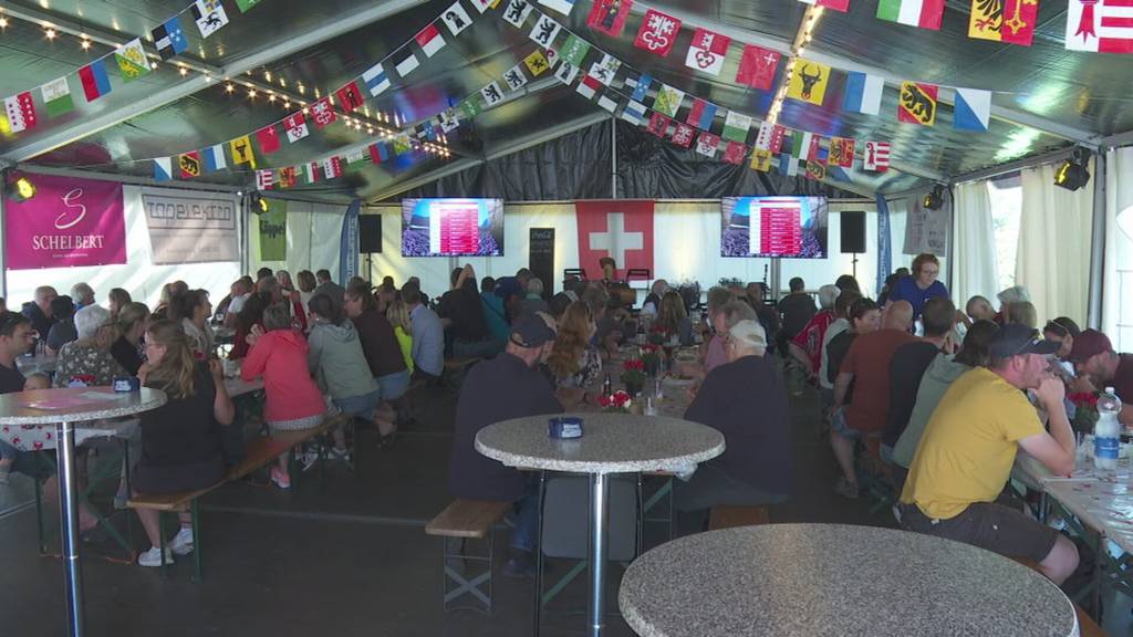 ESAF-Public Viewing am Lauerzersee