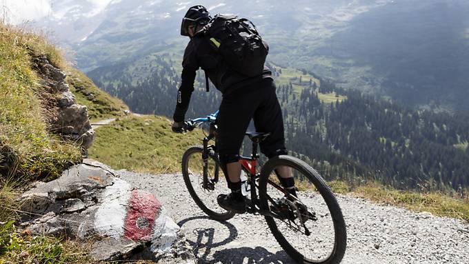 Kantonsregierung will Knatsch zwischen Wanderern und Bikern schlichten
