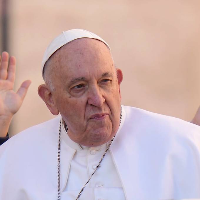 Papst Franziskus aus Krankenhaus entlassen: «Ich lebe noch»