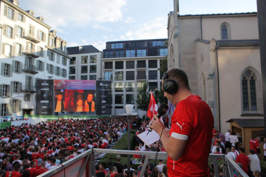 Public Viewing Hotel Schweizerhof Luzern.