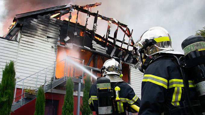 Ferienunterkunft im Elsass brennt nieder: Elf Tote gefunden