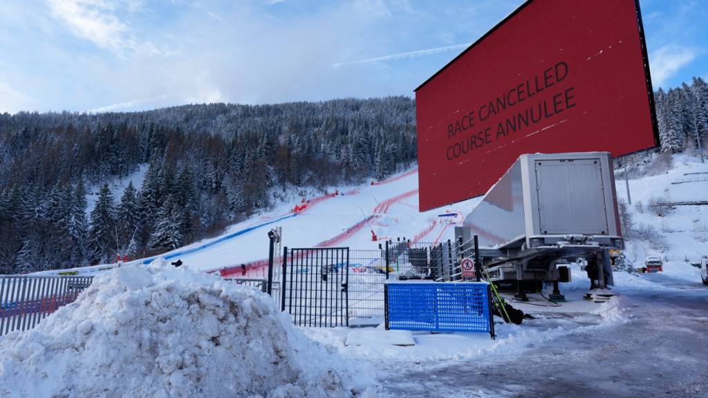 Gutes Wetter, aber zu viel Neuschnee: Auch am Sonntag findet in Courchevel kein Rennen statt. Marco Odermatt sichert sich vorzeitig die kleine Kristallkugel