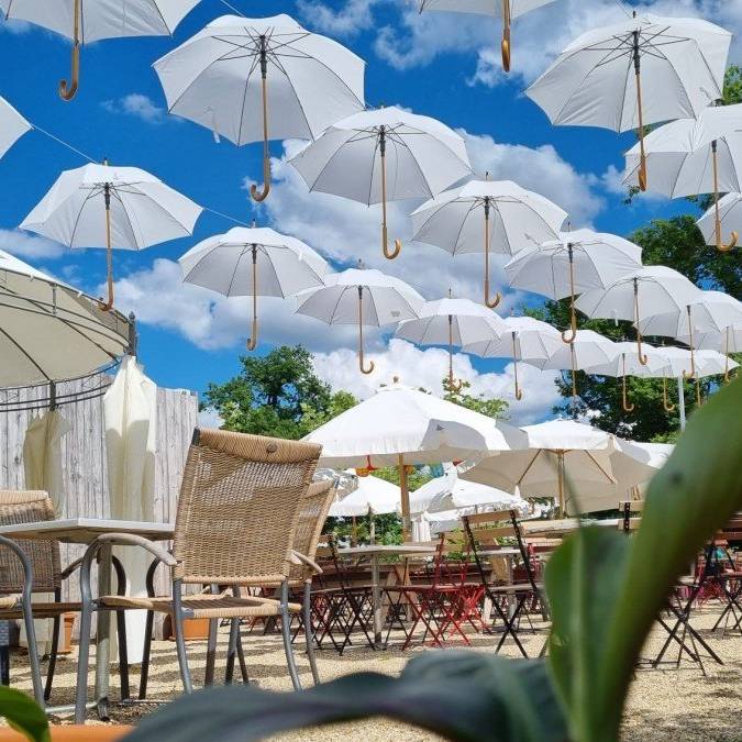 In diesen Outdoor-Restaurants kannst du den Sommer in Mittelland genissen