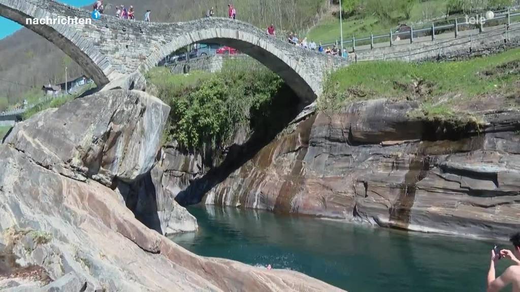 Reportage aus dem Tessin: Tausende wollen an die Sonne