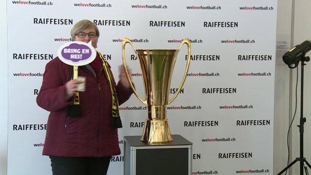 Meisterpokal bei YB