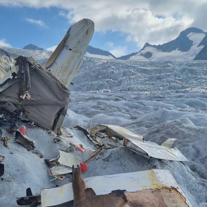 Flugzeugwrack liegt seit über 50 Jahren im Eis
