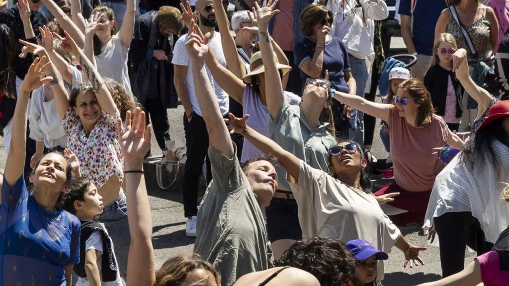 Insgesamt 2000 Personen machten an einem Flashmob des Tanzfests mit.