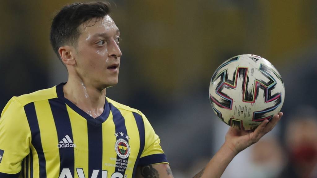 Mesut Özil ist bei Fenerbahçe nicht mehr am Ball