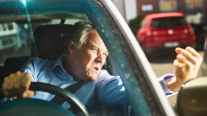 Parkplatzjagd zwischen Rentner und 38-Jährigem führt zu Schlägerei