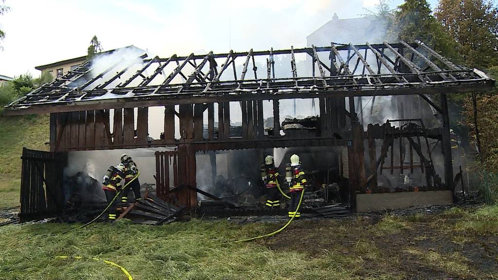 Vollbrand: Schopf in Staffelbach stand in Flammen