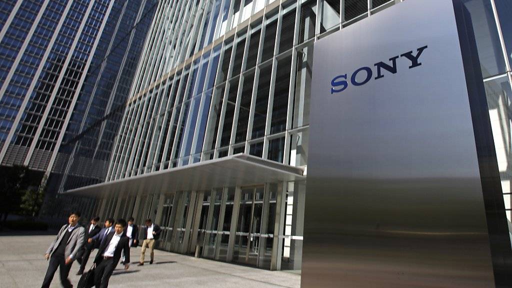 Die jahrelange harte Sanierung von Sony trägt Früchte, das Unternehmen schreibt im vergangenen Quartal deutlich mehr Gewinn. (Archiv)
