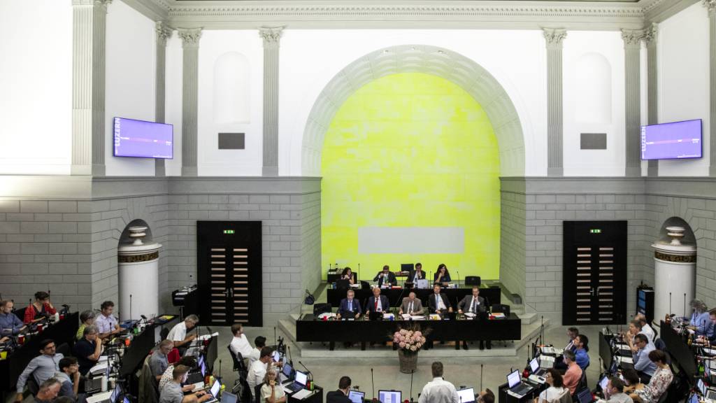 Die Luzerner Regierung spricht sich für eine Anpassung der Amtsdauer in ständigen Kommissionen aus. (Symbolbild)