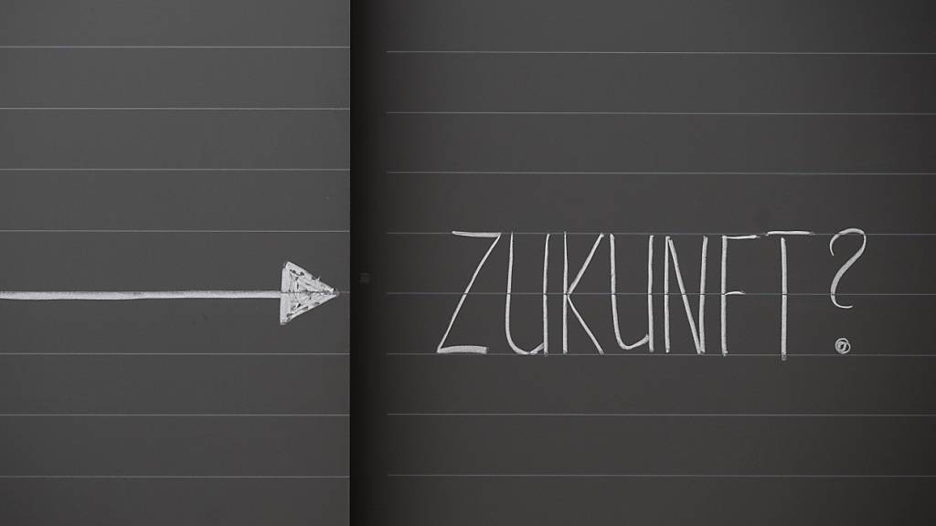 Im Kanton Schwyz soll angesichts des Fachkräftemangels der Lehrberuf attraktiver werden. (Symbobild)