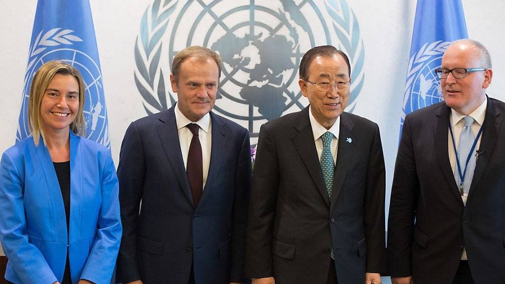 UNO-Generalsekretär Ban Ki Moon mit EU-Vertretern: Sie gehören zum Nahostquartett, das nun mit arabischen Nachbarn Israels und Palästinas ergänzt werden soll. (Archivbild)