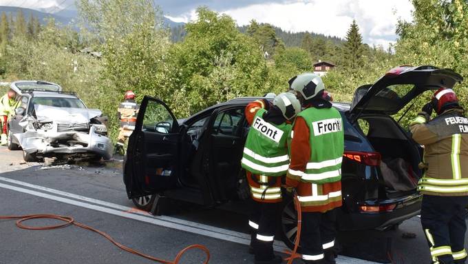 Mehrere Verletzte bei Frontalkollision