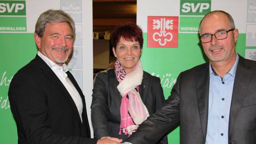Sie sollen es für die SVP an den Regierungsratswahlen im Kanton Nidwalden richten: Michèle Blöchliger (bisher) Res Schmid (bisher, links) und Armin Odermatt (neu).
