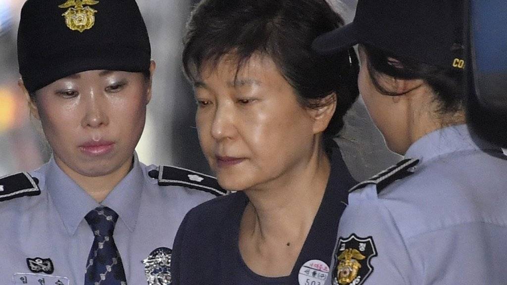 Soll wegen Korruption für 25 Jahre ins Gefängnis: Die frühere südkoreanische Präsidentin Park Geun Hye. (Archivbild)