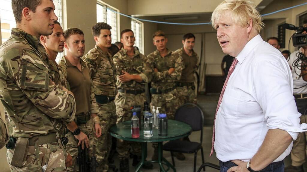 Grossbritannien will nach Korruptionsvorwürfen gegen den Regierungschef der britischen Jungferninseln durchgreifen. Im Bild (rechts) der britische Premierminister Boris Johnson. (Archivbild)