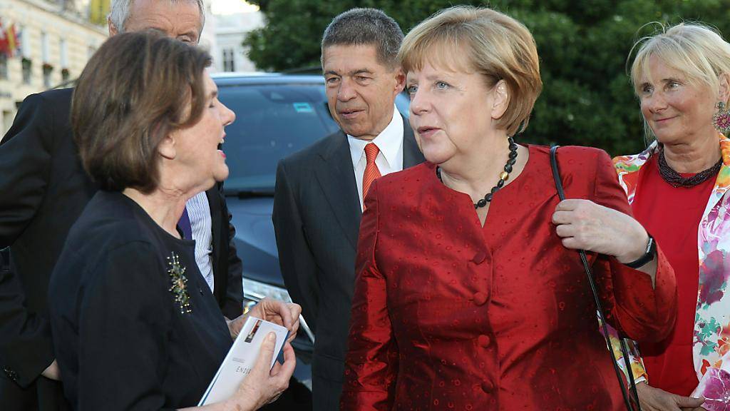 Neuinszenierung von Samuel Becketts «Endspiel» in Salzburg. An der Premiere waren auch die deutsche Kanzlerin Angela Merkel und Ehemann Joachim Sauer.