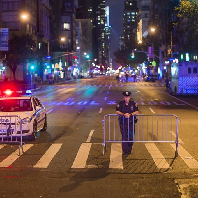 FBI stoppt nach Explosion von New York verdächtiges Fahrzeug
