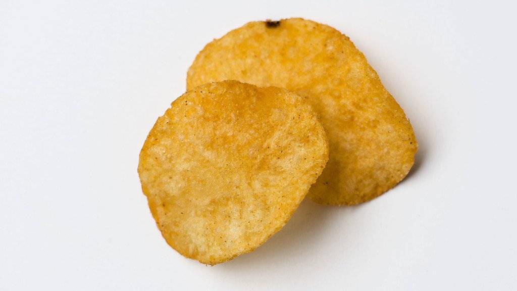 Keine Zweifel an den Chips: Die Konsumenten haben im vergangenen Jahr dank herzhaftem Zugreifen dem Unternehmen Zweifel Pomy-Chips zu leicht mehr Umsatz verholfen.