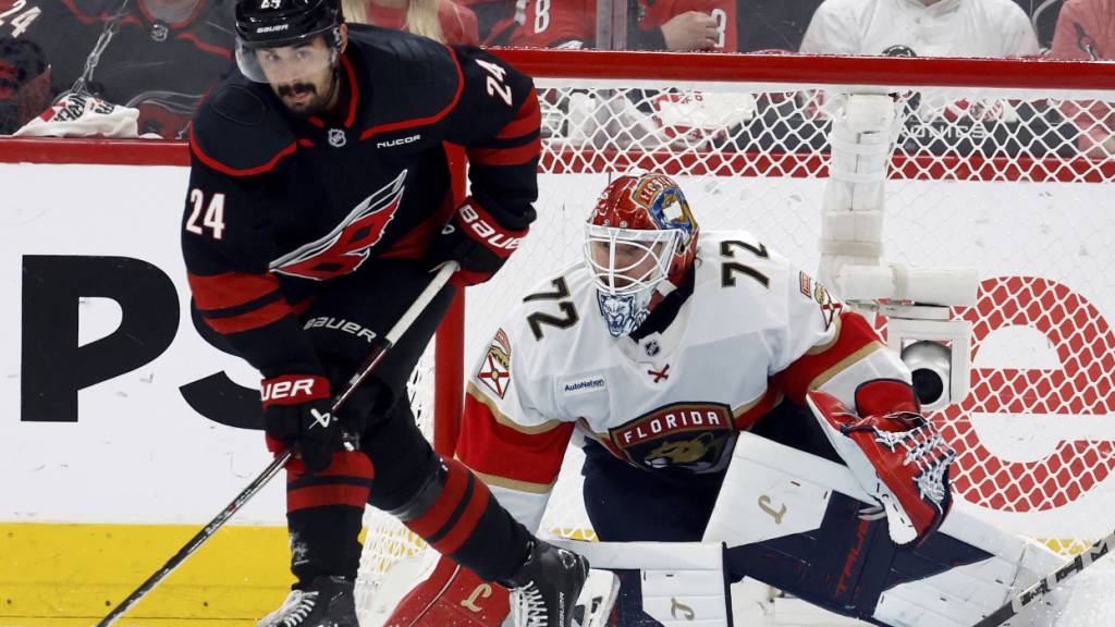 Der russische Goalie Sergej Bobrowski machte im ersten Halbfinal der Florida Panthers gegen die Carolina Hurricanes den Kasten dicht