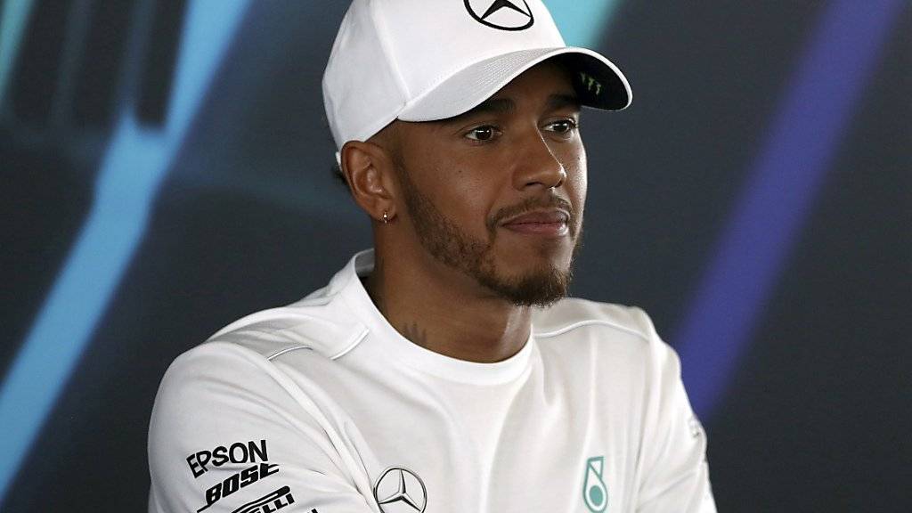 Weltmeister Lewis Hamilton hofft auch mit dem W09 von Mercedes 2018 wieder um den Titel mitfahren zu können.