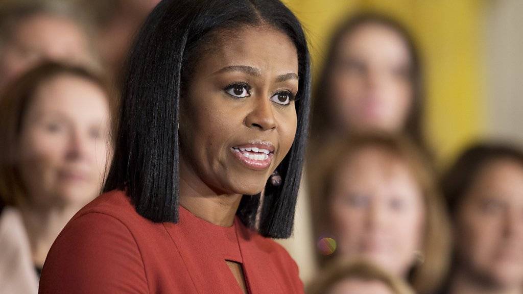 Michelle Obama, die Frau des ehemaligen US-Präsidenten Barack Obama, schreibt ein Buch über ihr Leben und die Erfahrungen im Weissen Haus. (Archivbild)