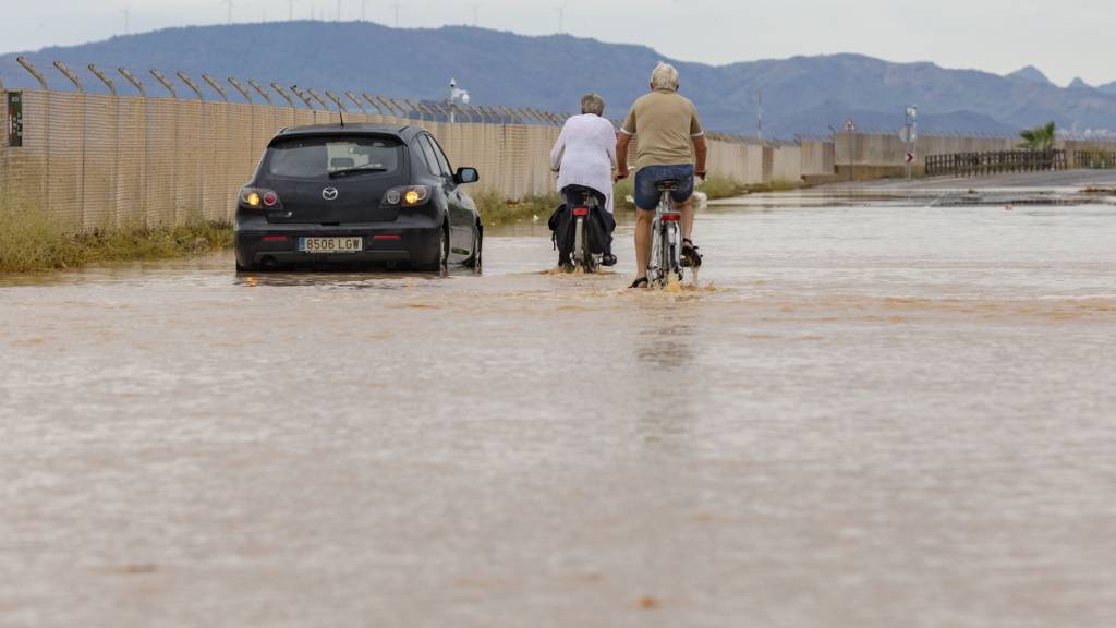 Erneute Überschwemmungen legen auf Ibiza Flugverkehr lahm