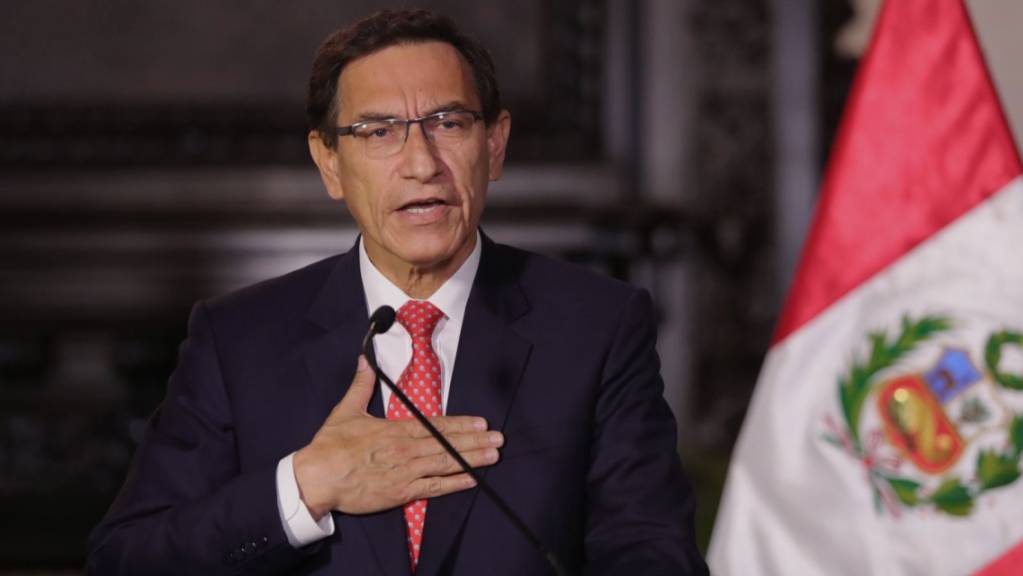 Dem peruanischen Präsidenten Martin Vizcarra droht die Amtsenthebung. Das Parlament des Andenstaates hat grünes Licht für ein Verfahren gegeben. (Archivbild)
