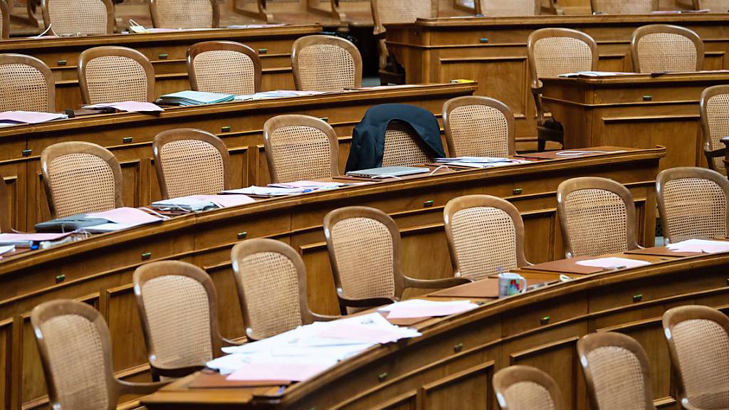 Rund 5900 Personen bewerben sich in zwanzig Kantonen für einen Sitz im Nationalrat. (Archivbild)