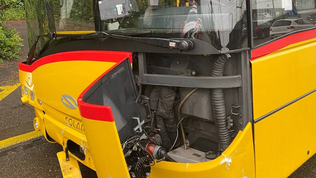 Postauto Unfall