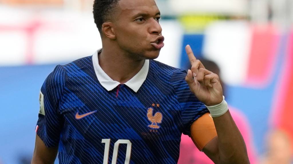 Trostpreis für Kylian Mbappé: Nach dem enttäuschenden Abschneiden der Franzosen sichert sich deren Captain immerhin den Goldenen Schuh als bester Torschütze
