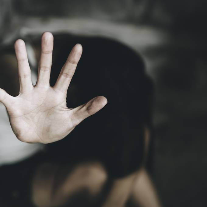 Tochter über 100 Mal vergewaltigt: 44-Jähriger muss 10 Jahre in Haft