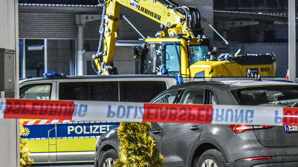 Polizei erschiesst Mann nach Zerstörungsfahrt mit Bagger