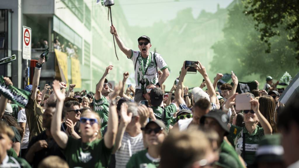 Rund 20'000 Fans feierten am Sonntag in der St. Galler Innenstadt den Cupsieg ihres Fussballclubs.
