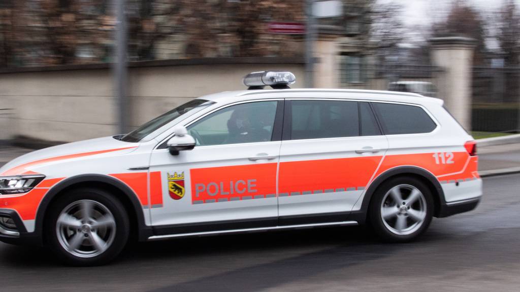 Ein Berner Polizeifahrzeug im Einsatz. (Symbolbild)