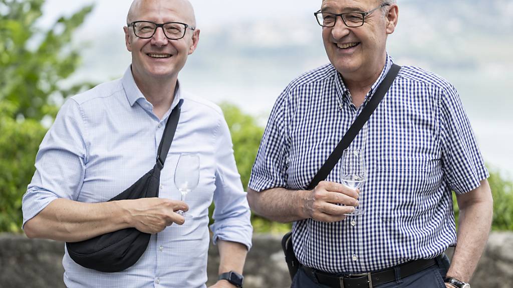 Vizekanzler Viktor Rossi (links), im Bild auf einer Bundesratsreise mit Bundesrat Guy Parmelin. (Archivbild)