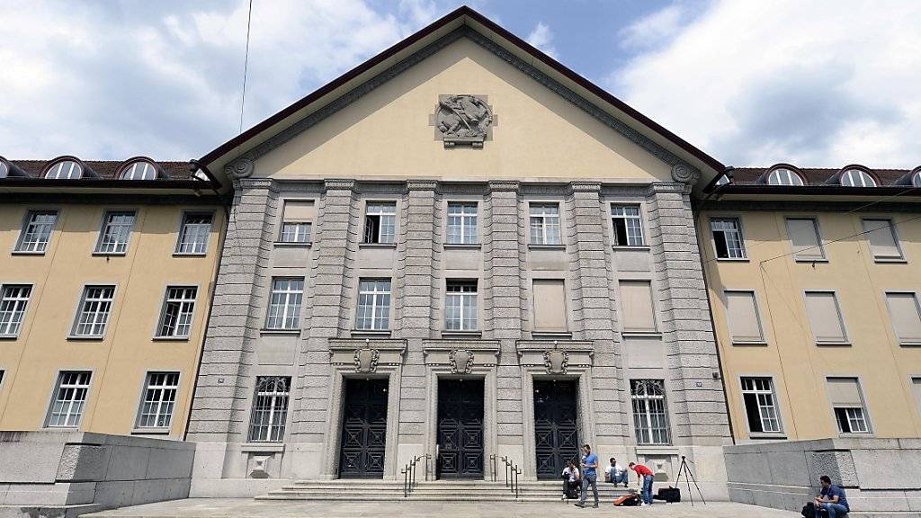 Italienischer Treuhänder wird unmittelbar nach Urteilseröffnung im Bezirksgericht Zürich verhaftet. (Archiv)