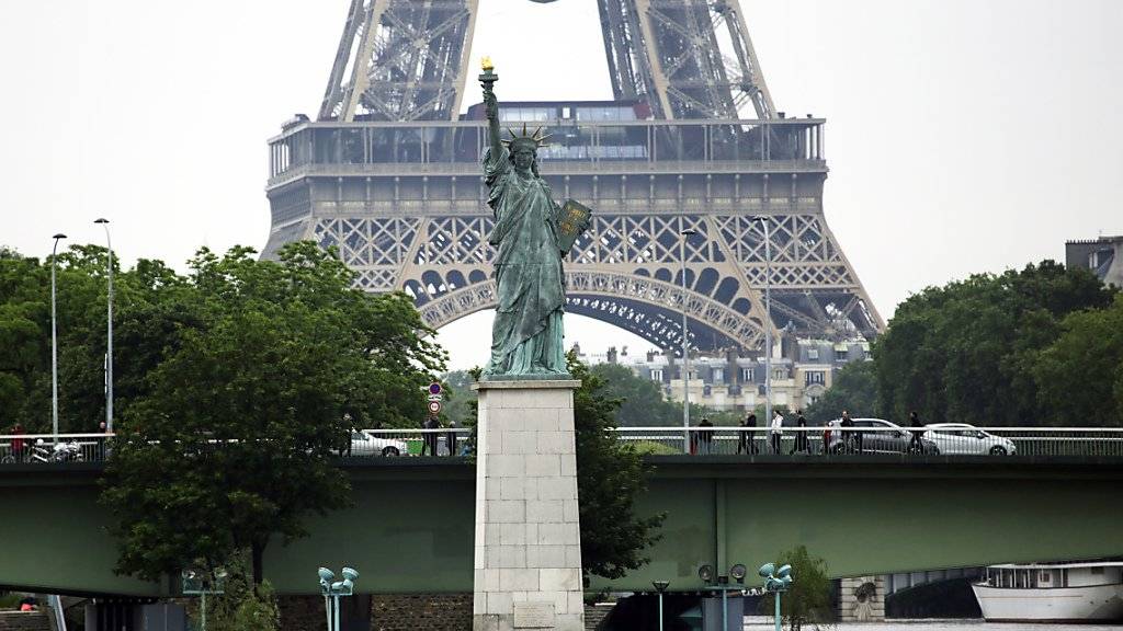 In Paris hat sich der Pegelstand der Seine bei gut 6 Metern stabilisiert. Der Rückgang des Hochwassers wird laut Behörden aber «eine gewisse Zeit» dauern.