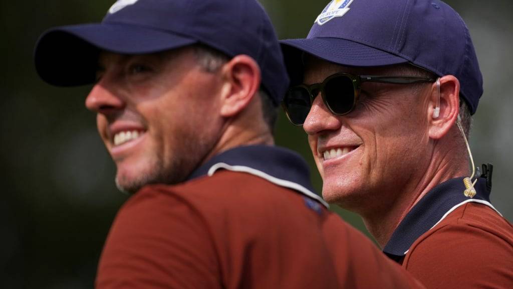 Europas Captain Luke Donald (links) und Rory McIlroy blicken dem Sieg entgegen
